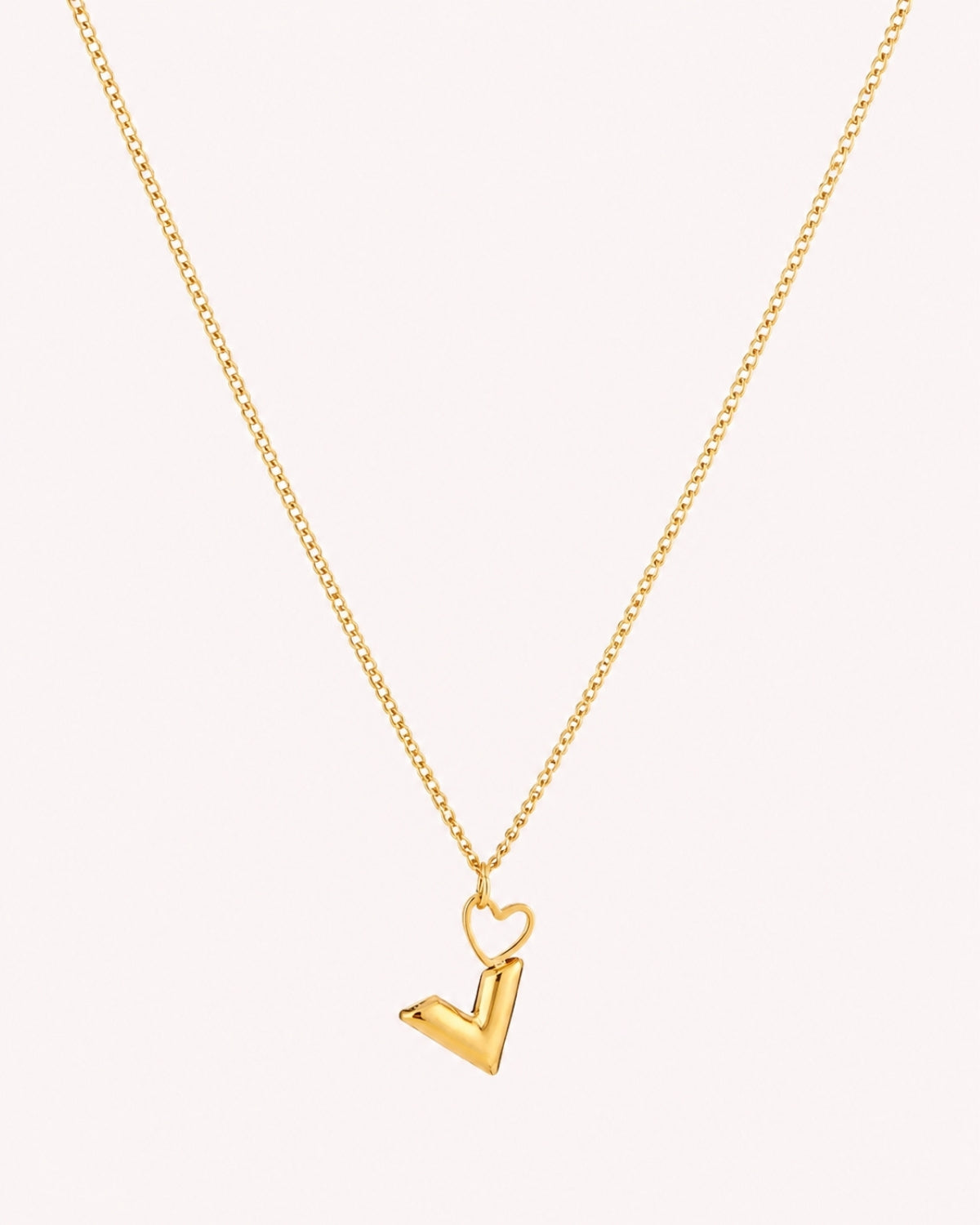 Ketting met V hanger en hartje