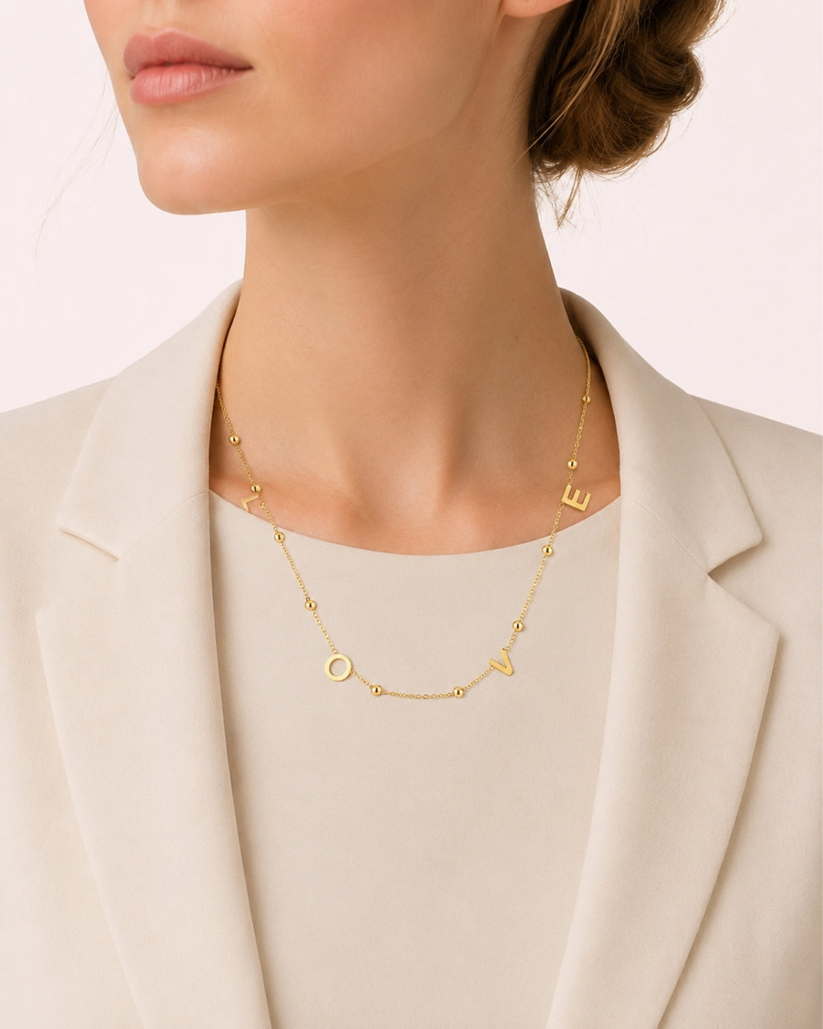 Ketting met LOVE bedels