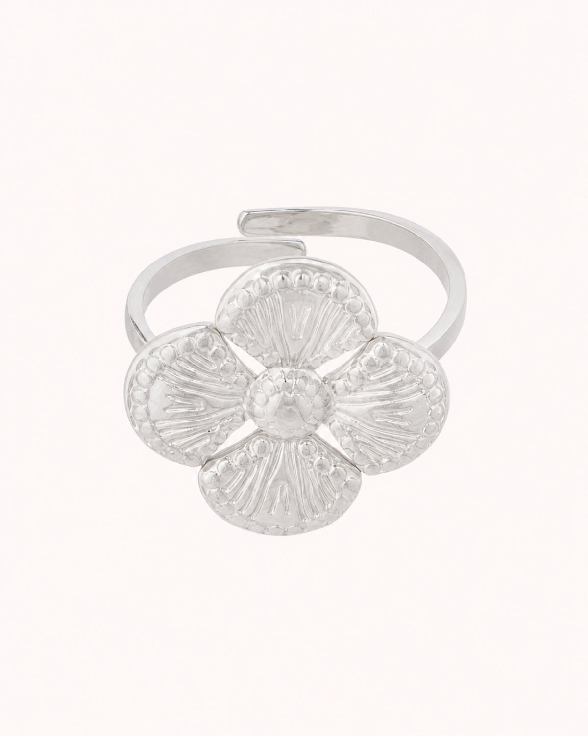 Ring met bloem